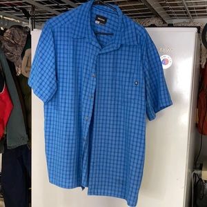 Men’s shirt sleeve dress shirt